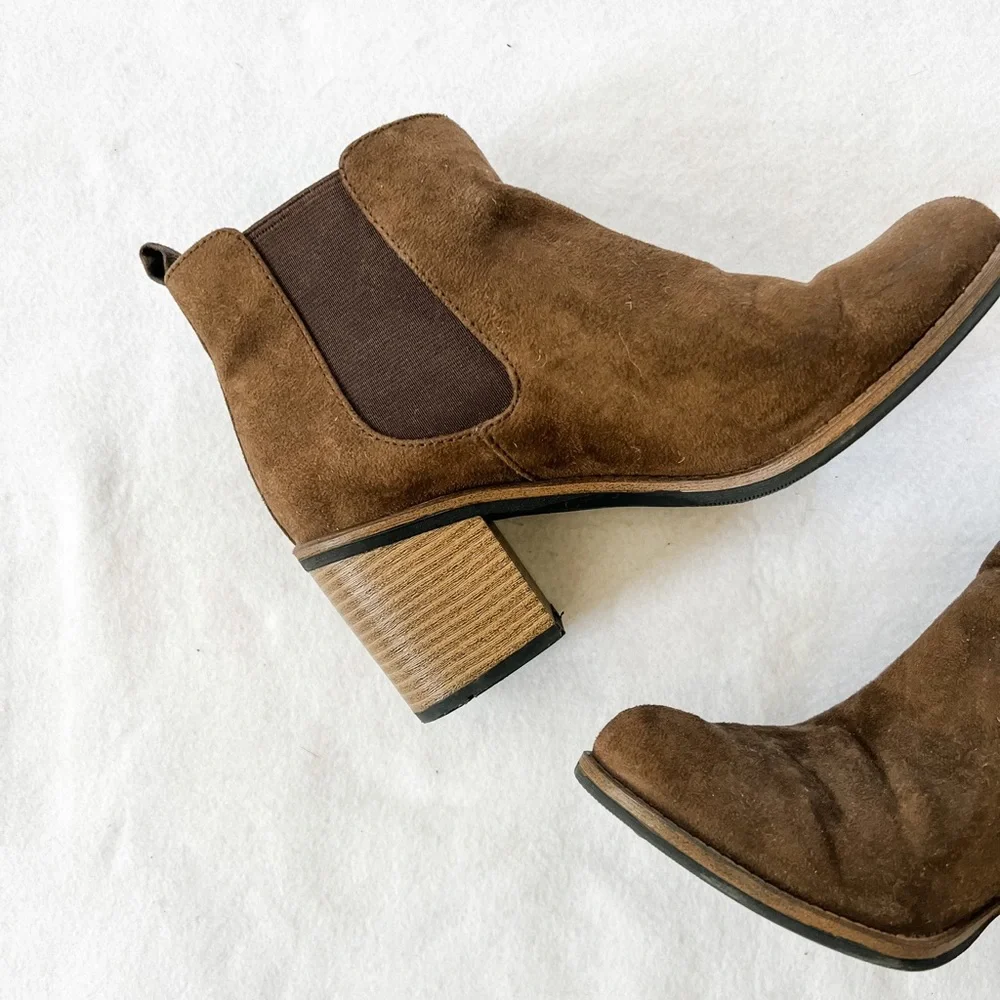 WM | Booties - Picture 3 of 6